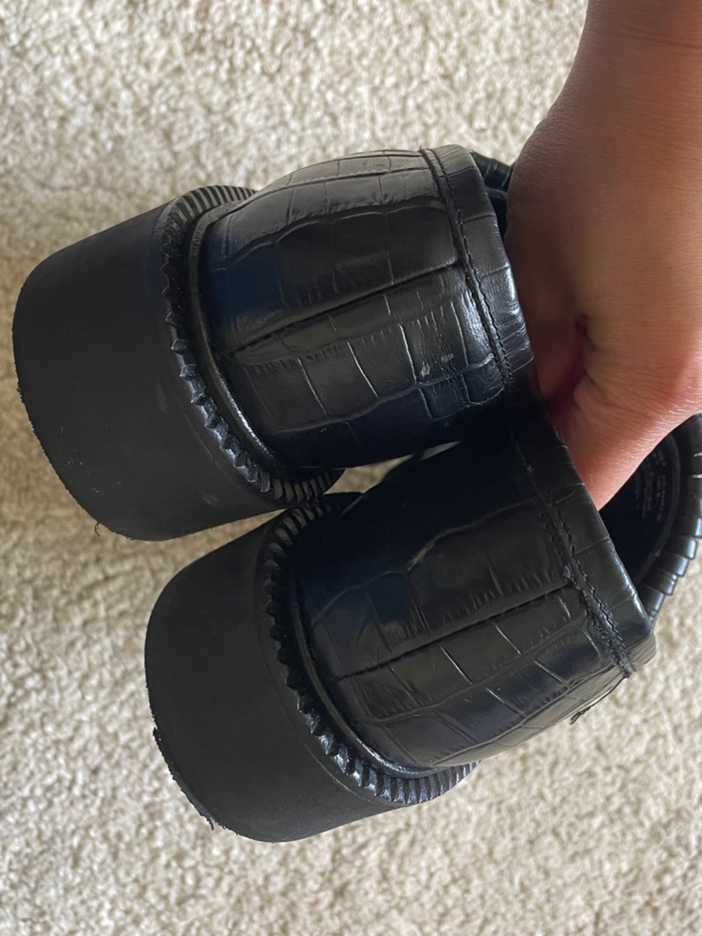 & Other Stories Black Chunky Croco
Leather Tassel Loafers size 38 - Picture 9 of 9